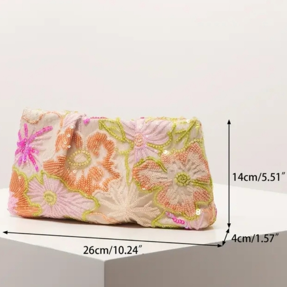 🐎NEW! Elegant Floral Sequin Embroidered Clutch - Picture 5 of 8